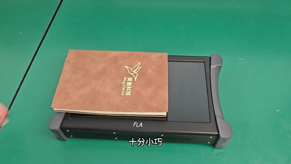 2.5kg 轻量化 OFDR，触屏免键鼠、双供电模式，FLA-mini介绍